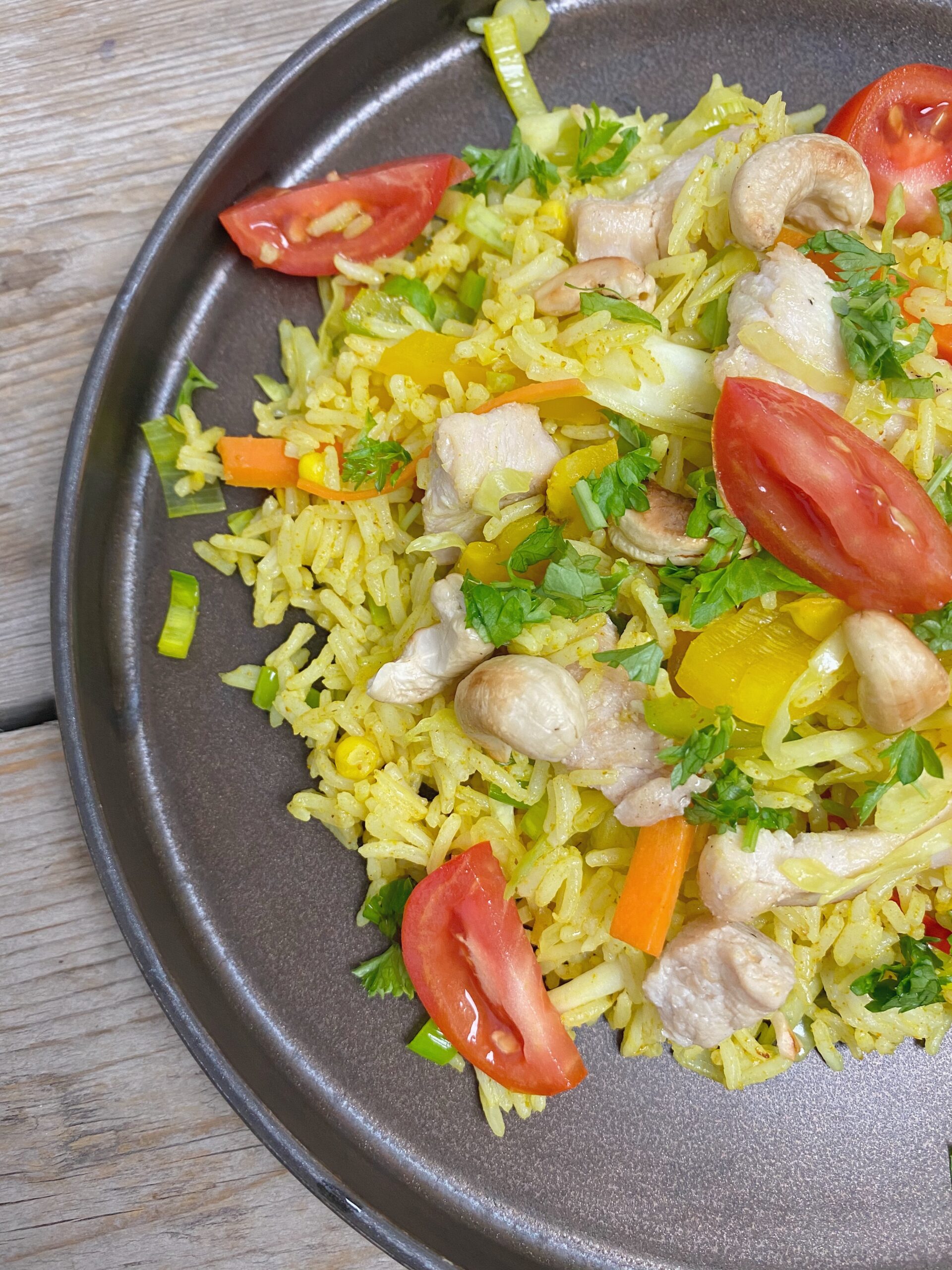 Stegte karryris med kylling - en super skøn hverdagsret - Mad og fritid