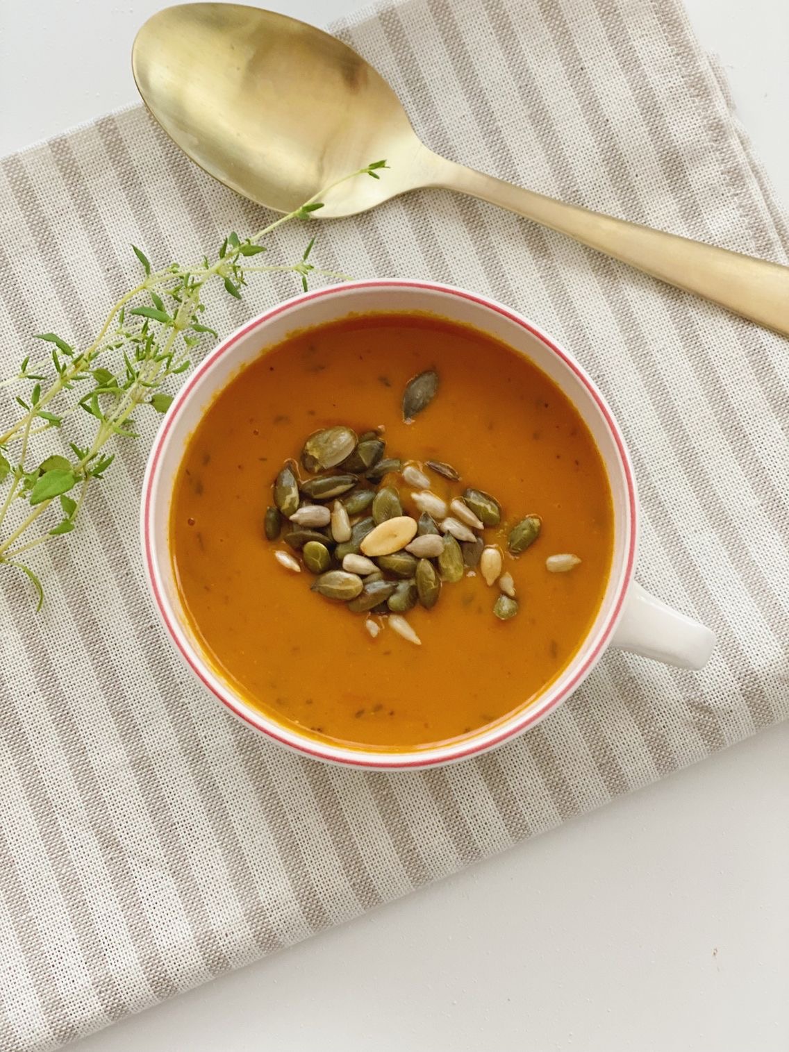 Tomatsuppe med søde kartofler en skøn cremet suppe Mad og