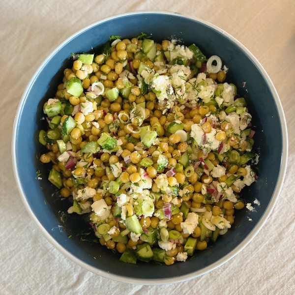 Kikærtesalat med feta
