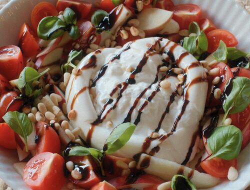 Nektarinsalat med burrata